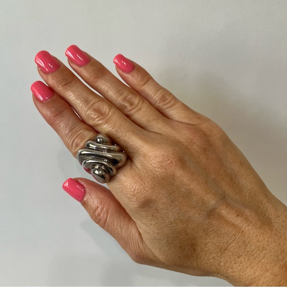 Vintage 925 Sterling Silver Chunky Heavy Wavy Ring Mexico - Picture 2 of 10